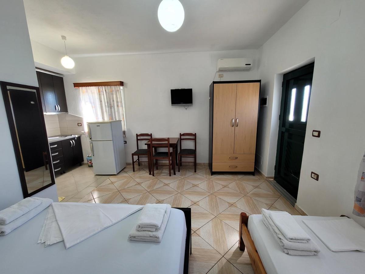 Apartments Vela Ксамил Экстерьер фото