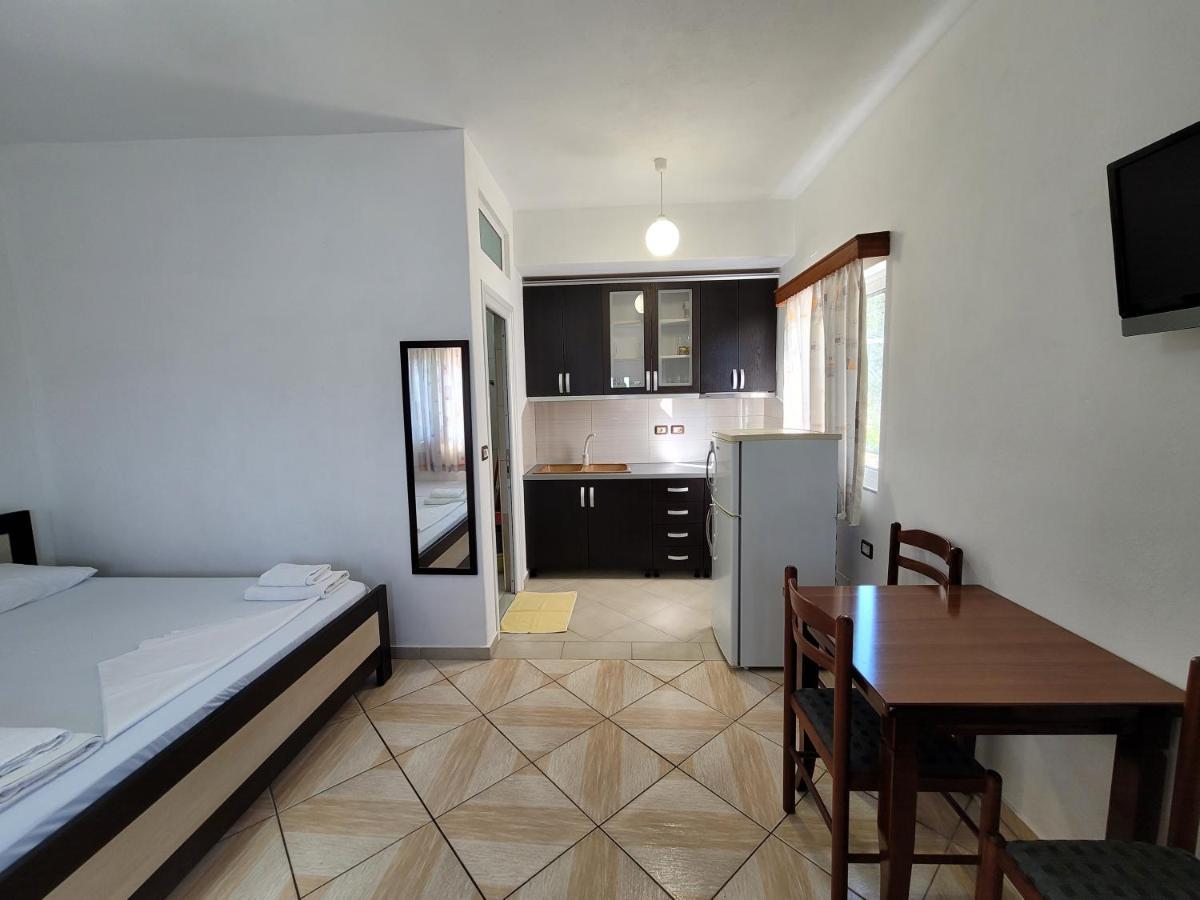 Apartments Vela Ксамил Экстерьер фото