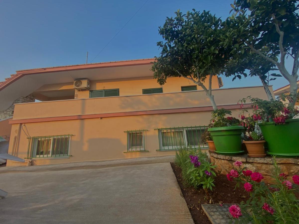 Apartments Vela Ксамил Экстерьер фото